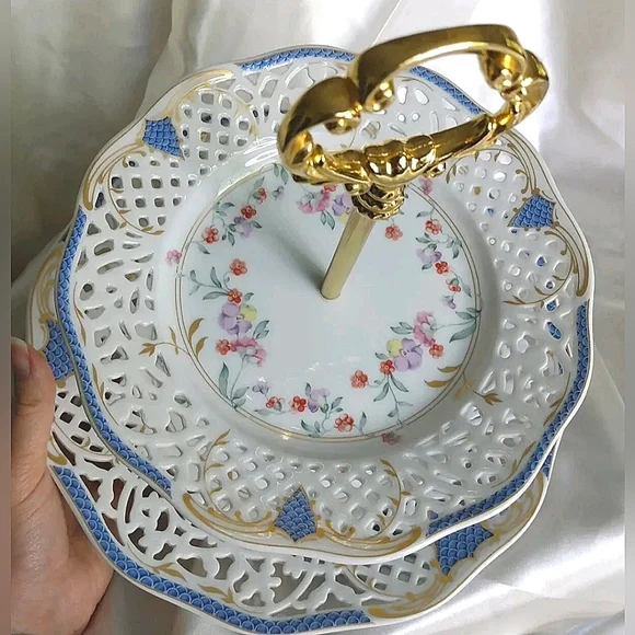 Vtg Oscar De La Renta 2 tier serving tray tidbit dessert blue floral tea party - Picture 3 of 12